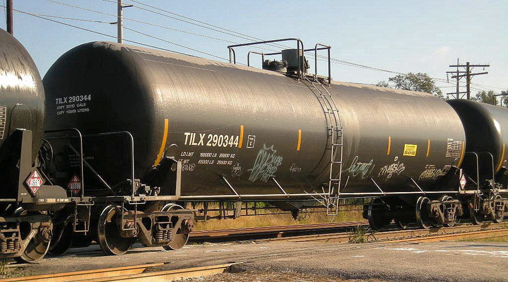 Oil train bill could improve safety on rails, not on Puget Sound