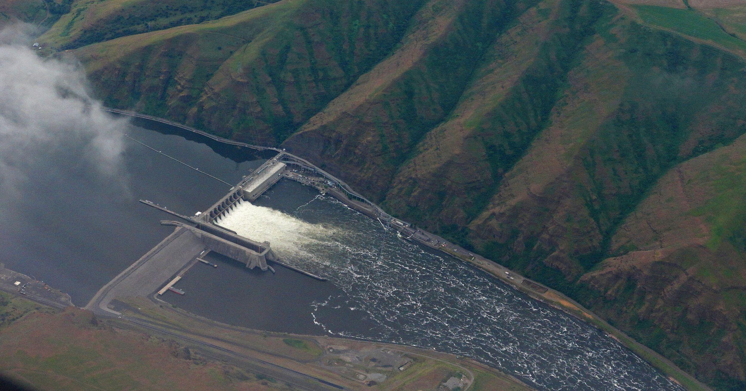Snake River dams breach ‘not an option right now,’ but salmon fix needed in future, say Murray, Inslee