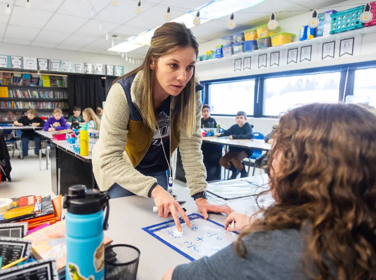 Drea Leach teaches her fifth grade students about fractions at Valley View. (Sarah A. Miller/Idaho Statesman)